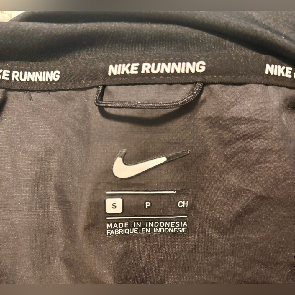 Nike Running Jacket - Picture 3 of 6